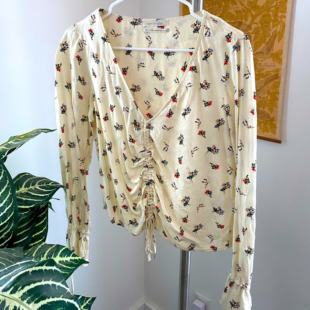 Urban outfitters floral tie crop top with tie sleeves